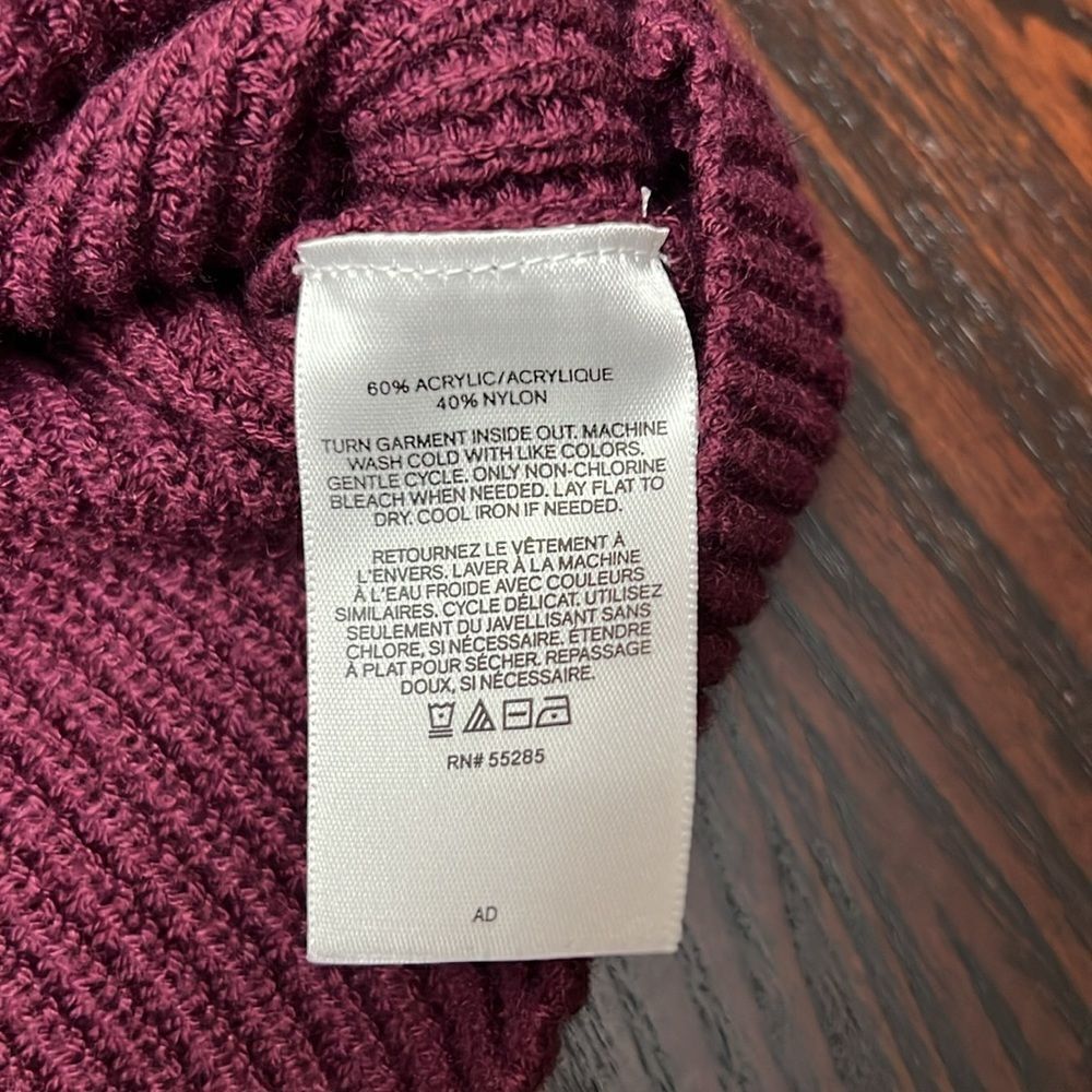 Express V-neck Sweater Size Large - Picture 3 of 4